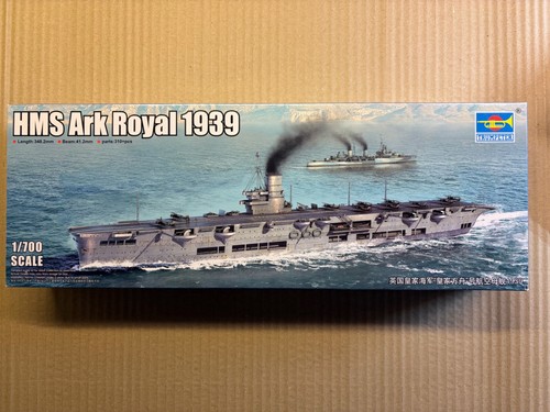 Trumpeter 700 hms ark royal - hms,