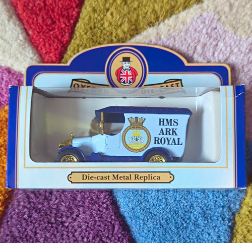 Oxford diecast hms ark - ark, royal
