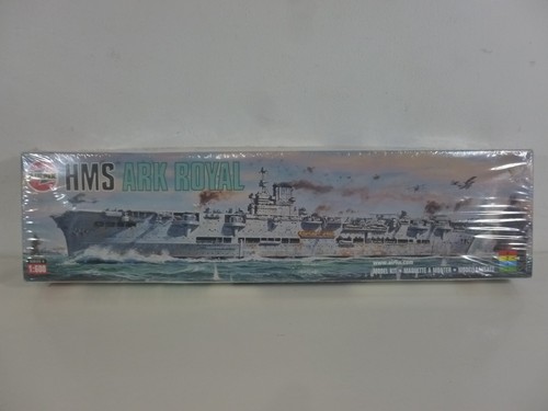 600 airfix hms ark royal - 1:600,