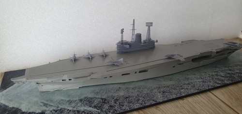 Hms ark royal - royal, (r09)