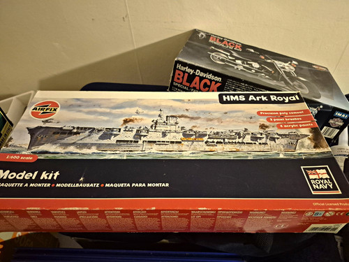Airfix hms ark royal 600 - airfix,